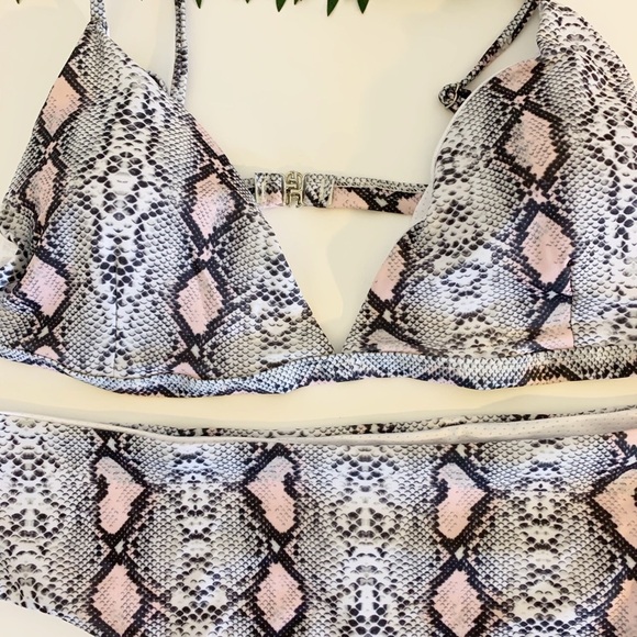 Laila Akai Snakeskin bikini! Size XL … - Picture 2 of 4